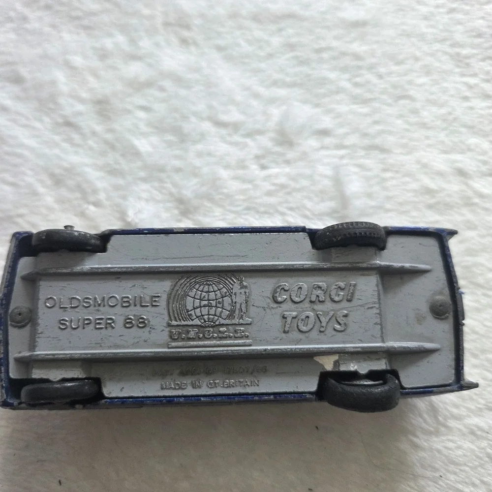 Corgi toys 497